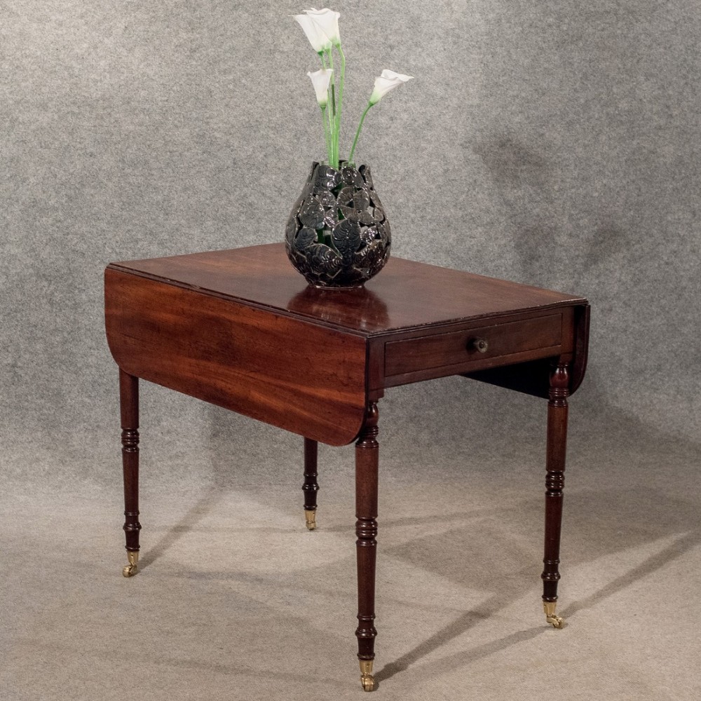 Antique Pembroke Lamp Side Display Table Mahogany English Regency c1820