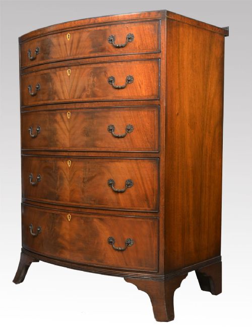 Mahogany Bowfronted Chest of Draws