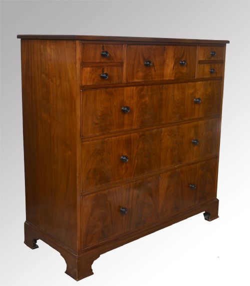 Mahogany Chest of Draws