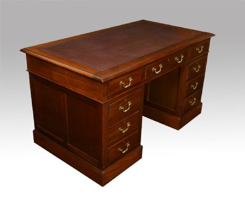 Edwardian Mahogany Pedestal Desk