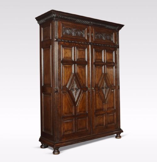 Large Oak Hall Robe
