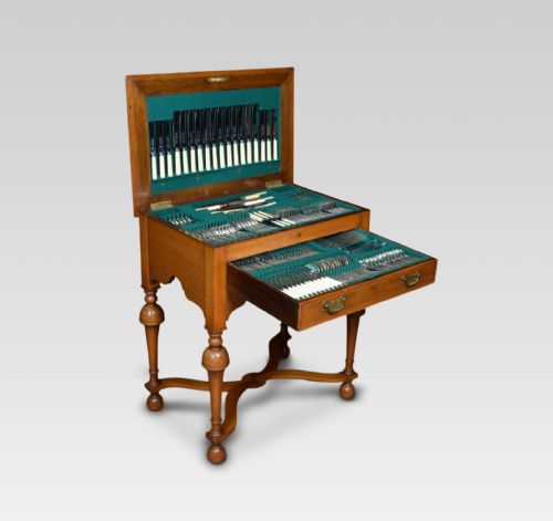 Walnut Cased Twelve Place Canteen Table