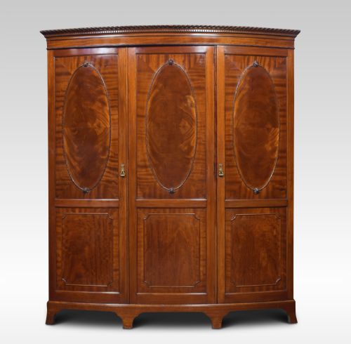 Mahogany Bow Fronted Three Door Compactum Wardrobe
