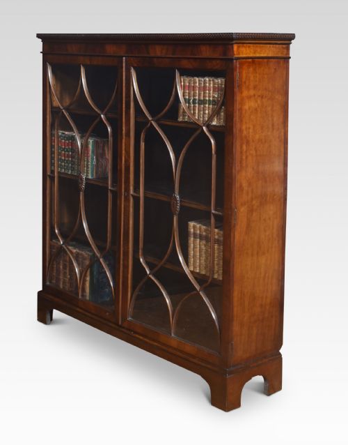 MAHOGANY TWO DOOR GLAZED BOOKCASE - ADDITIONAL PHOTO 4