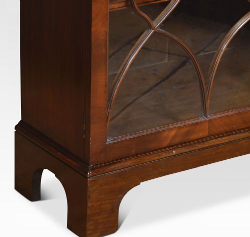 MAHOGANY TWO DOOR GLAZED BOOKCASE - ADDITIONAL PHOTO 7