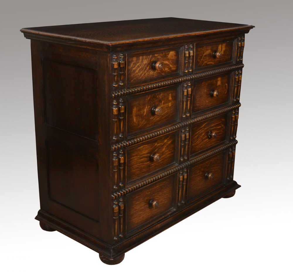 Oak chest of drawers