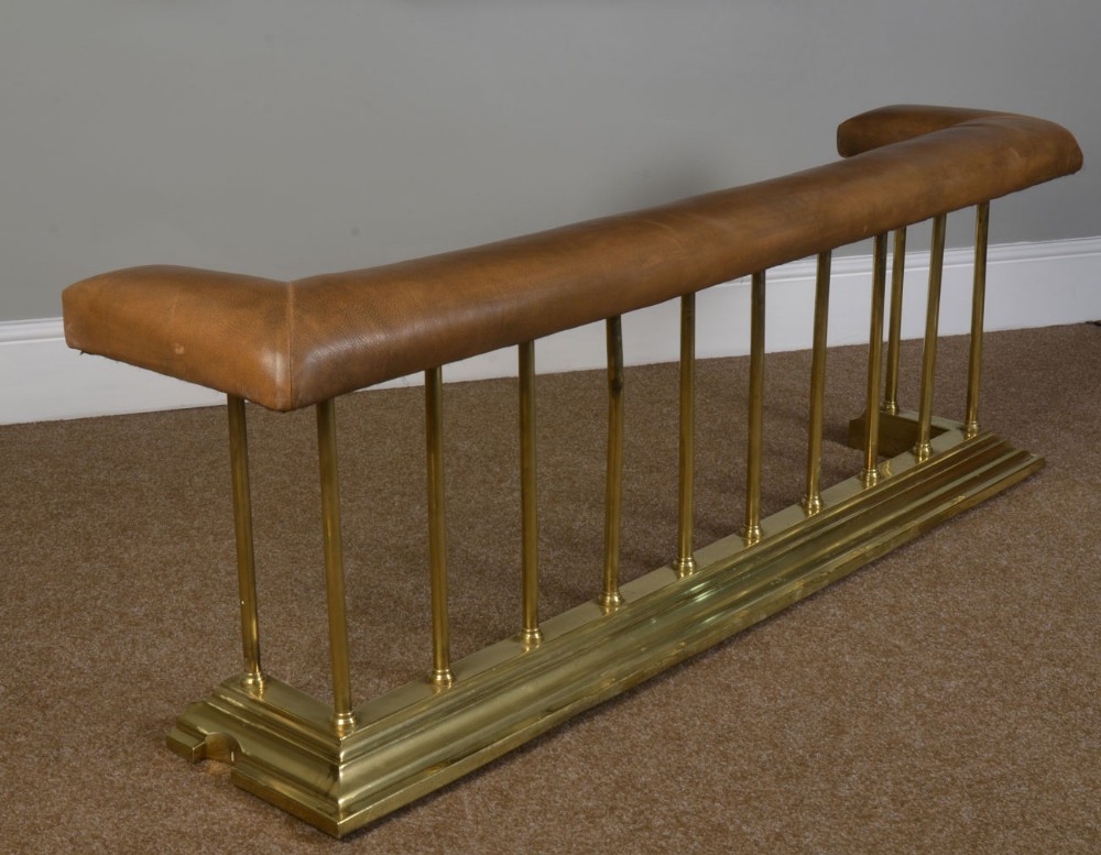 Victorian club fender 
