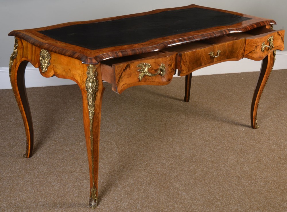 Figured walnut gilt bronze mounted Bureau Plat 