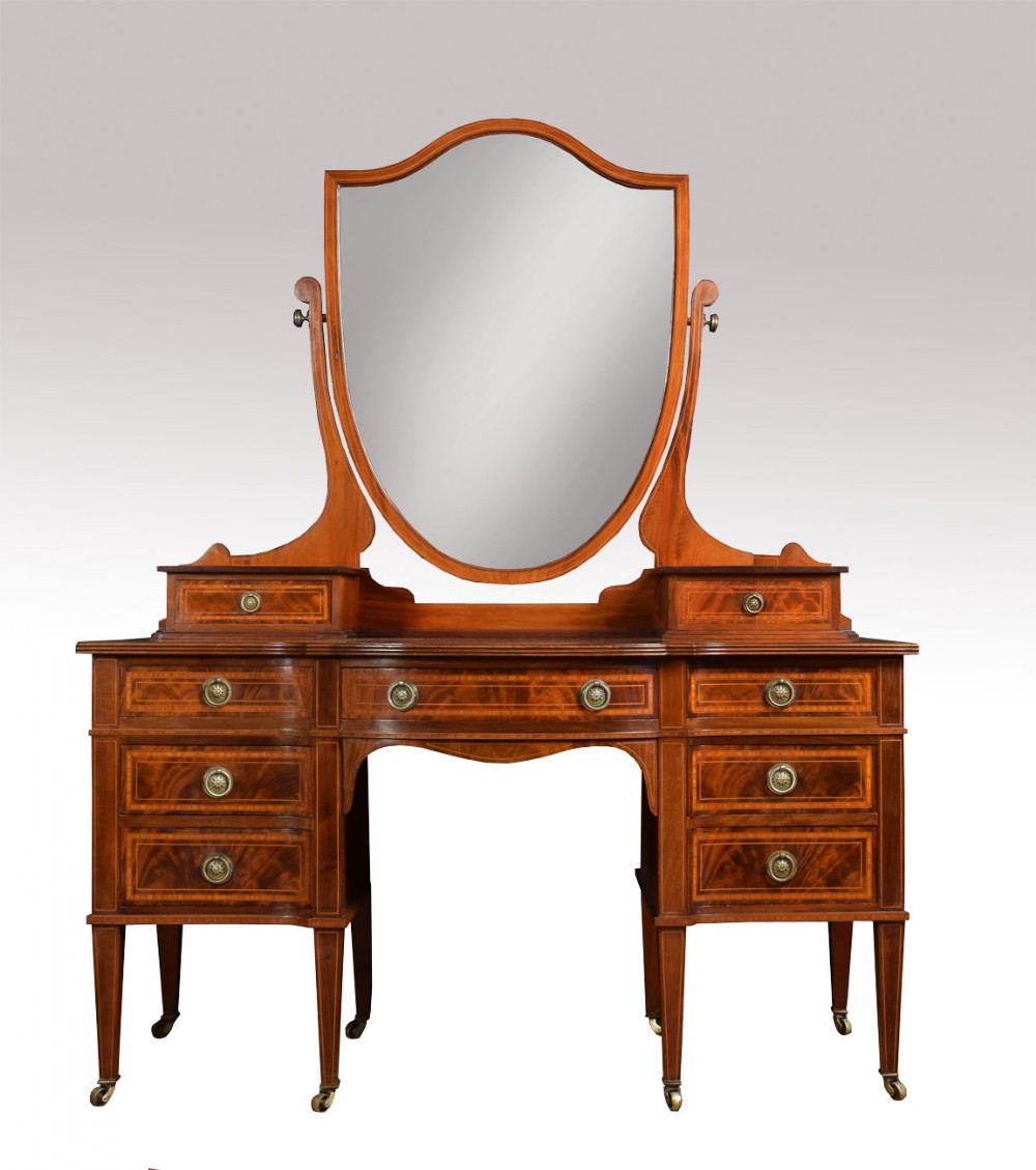 Edwardian Mahogany dressing table by Maple & Co