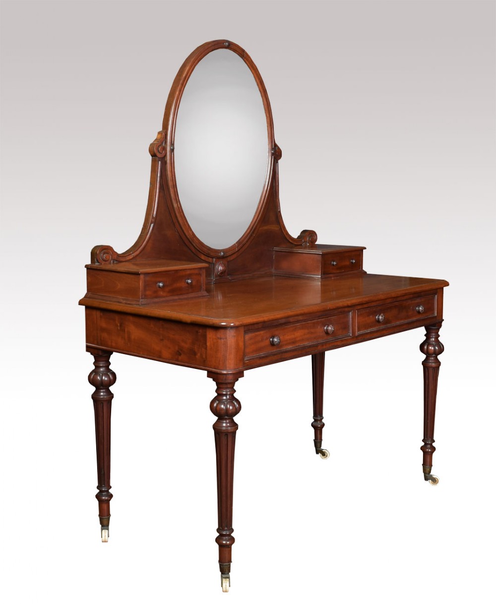 Victorian mahogany dressing table 
