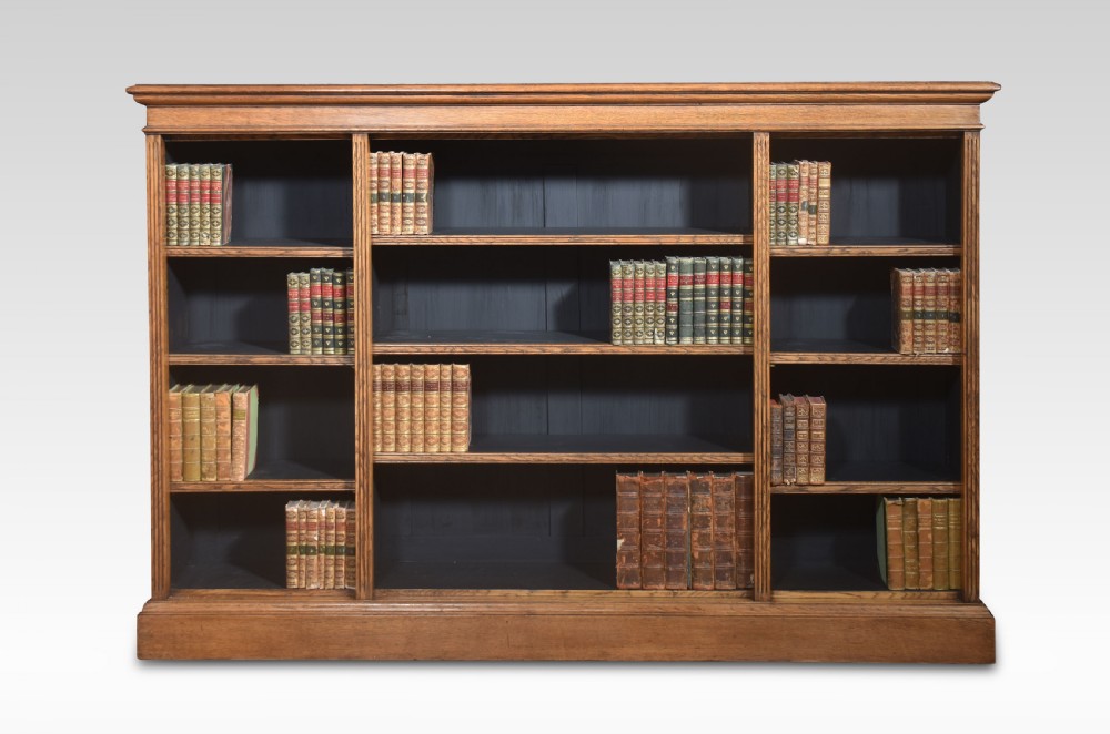 Oak open bookcase View III
