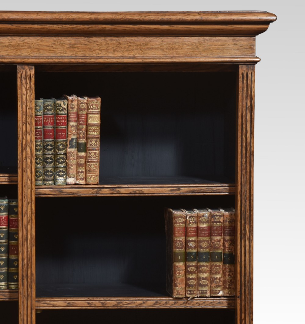 Oak open bookcase View II