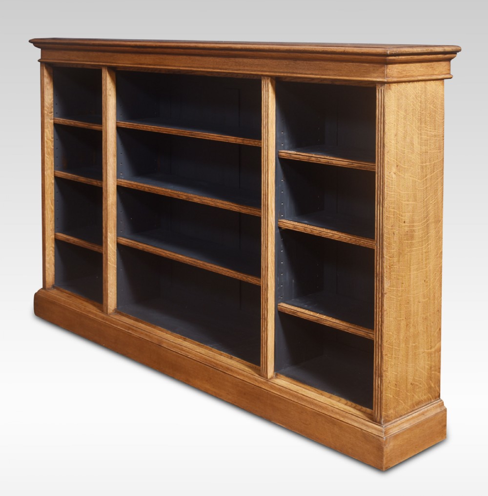 Oak open bookcase View IX
