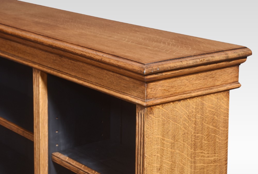 Oak open bookcase View X