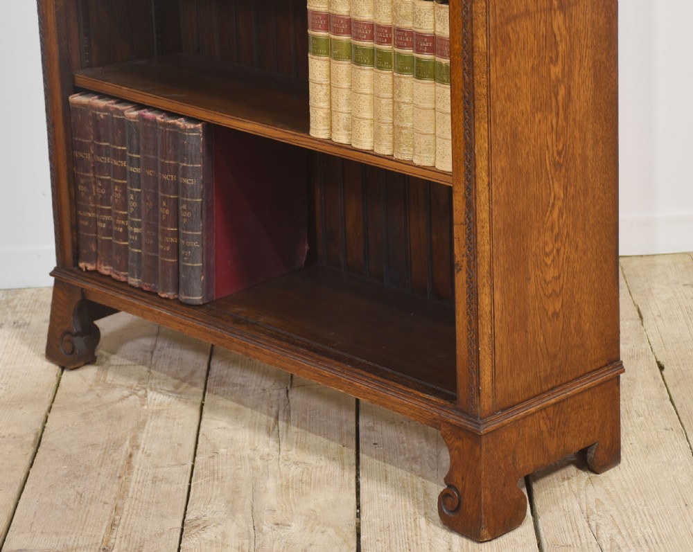 Oak open bookcase View IV