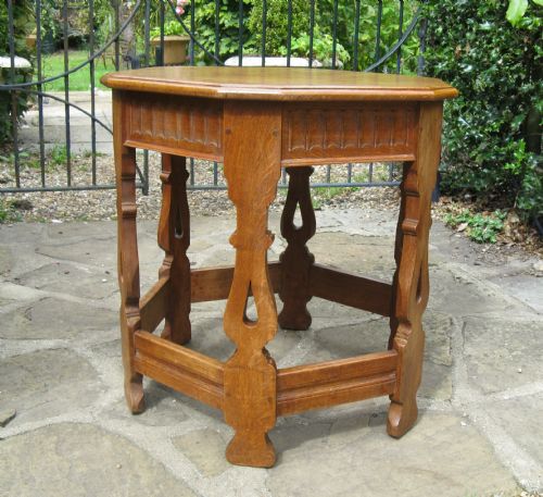 Arts and Crafts Style Pegged Oak Coffee or Lamp Table Circa 1900