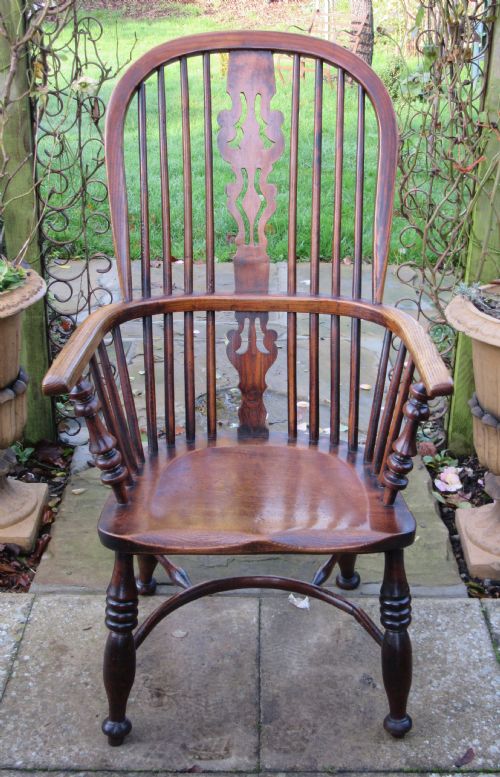 fig 1. GOOD COUNTRY WINDSOR CHAIR WITH CRINOLINE STRETCHER