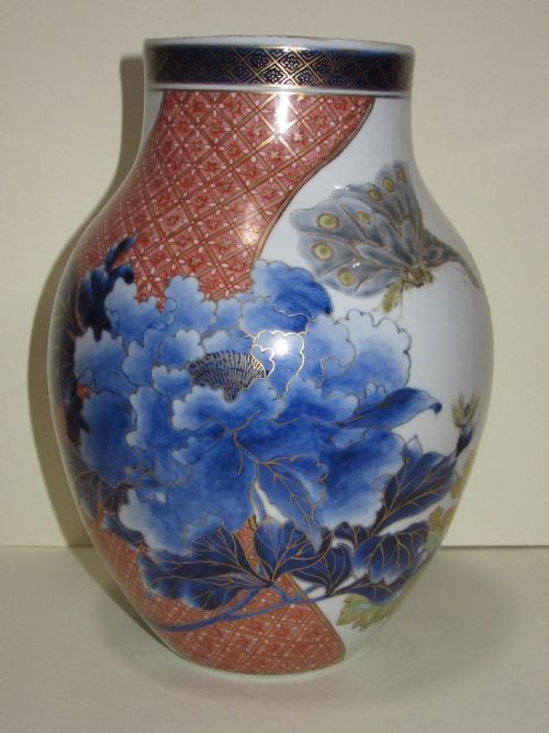 Oriental Porcelain Butterfly Vase C1890