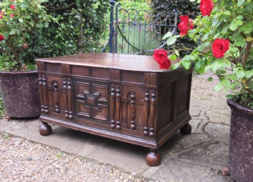 Early 18th Century Oak Coffer Chest