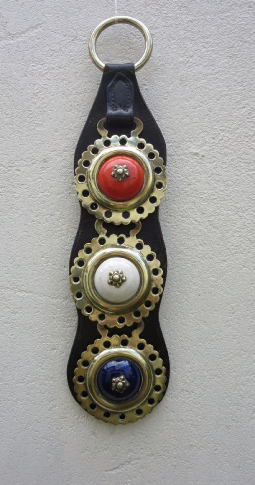 Strap of Victorian Pottery Centred Horse Brasses C1880