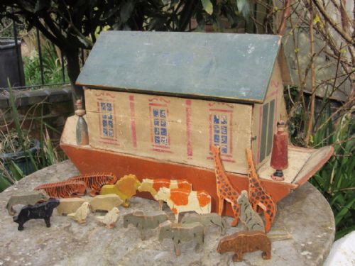 Late 19th Century Wooden Noah's Ark & Animals Toy