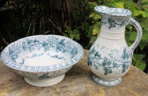 fig 1. SMALL SAMUEL ALCOCK & Co LABURNUM JUG AND BASIN c1840