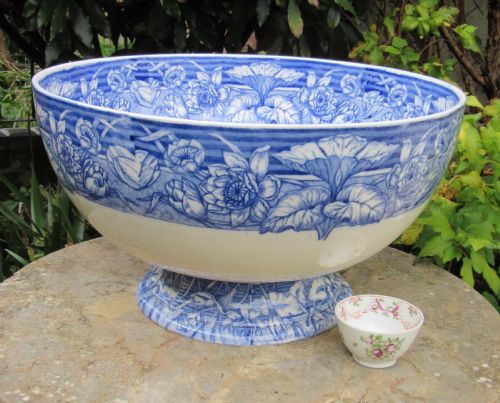 Very Large Victorian Wedgwood Blue & White Punch Bowl