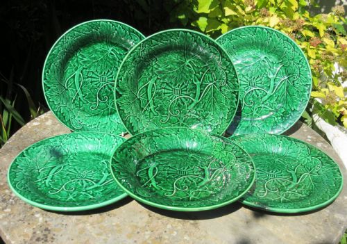 Fine Set of 6 Wedgwood Majolica Green Leaf Plates 1868