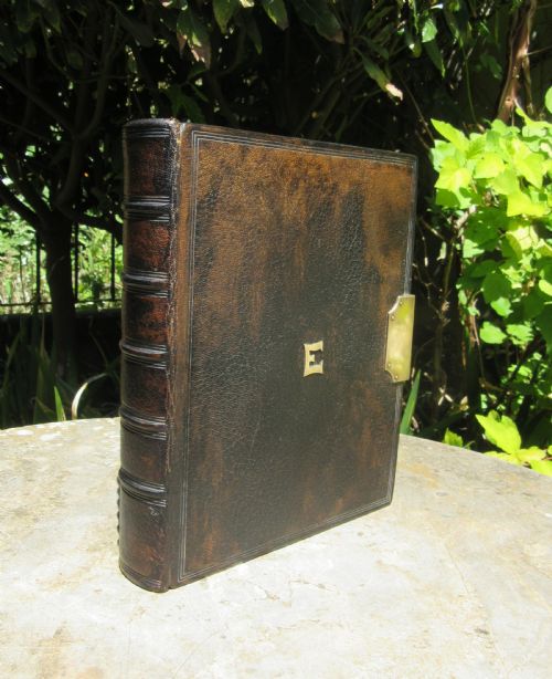 fig 1. CLARK 33 NEW BOND STREET LEATHER BOOK SAFE c1910