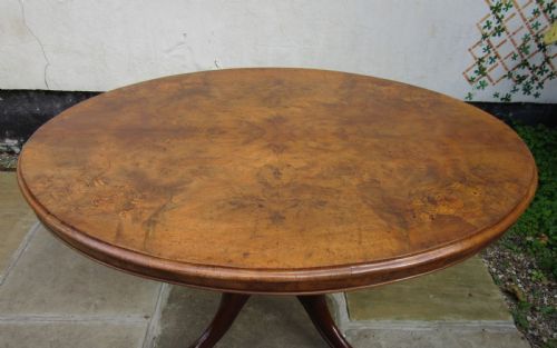 fig 1. VICTORIAN INLAID WALNUT OVAL DINING TABLE c1860