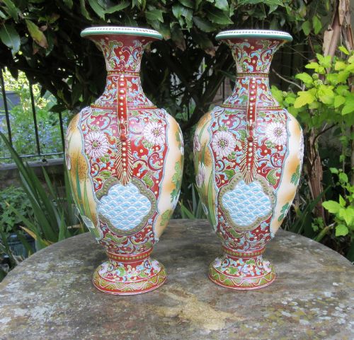 fig 1. GRAND PAIR OF ORIENTAL SLIP-TRAILED VASES c1900