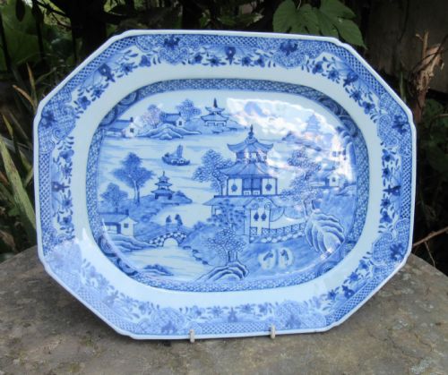 Chinese Blue & White Serving Plate C1800
