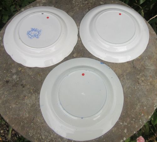 fig 2. SIX ENGLISH BLUE & WHITE POTTERY PLATES 1800-1840