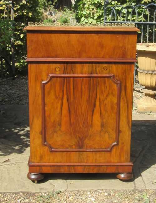 FINE QUALITY BURR WALNUT DAVENPORT C1860 - ADDITIONAL PHOTO 3