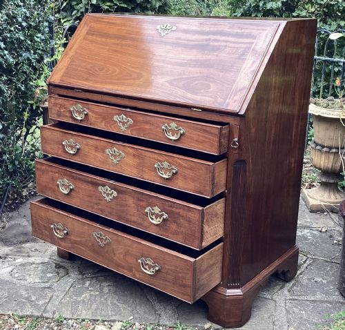 FINE GEORGIAN MAHOGANY BUREAU C1760 - ADDITIONAL PHOTO 4
