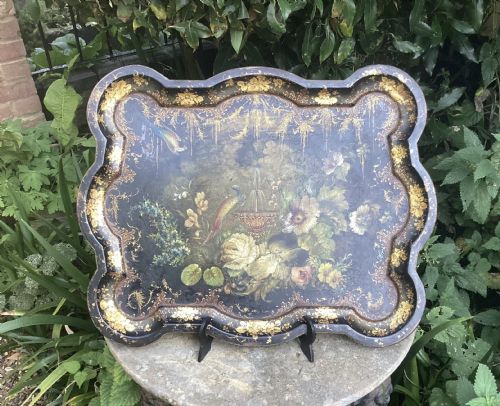 REGENCY GILT EMBELLISHED TOLEWARE TRAY