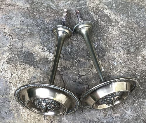 PAIR GEORGIAN BRASS LION CURTAIN TIE BACKS - ADDITIONAL PHOTO 1
