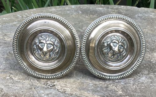 PAIR GEORGIAN BRASS LION CURTAIN TIE BACKS - ADDITIONAL PHOTO 2