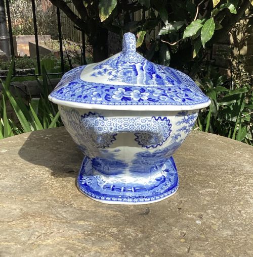 fig 1. LARGE SPODE BLUE & WHITE TOWER PATTERN TUREEN c1820