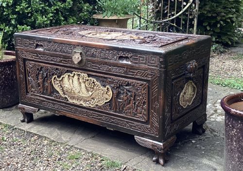 ORIENTAL CARVED CAMPHOR WOOD TRUNK C1910 - ADDITIONAL PHOTO 1