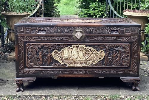 ORIENTAL CARVED CAMPHOR WOOD TRUNK C1910 - ADDITIONAL PHOTO 4