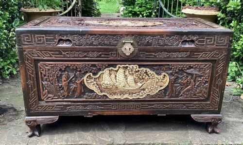 ORIENTAL CARVED CAMPHOR WOOD TRUNK C1910 - ADDITIONAL PHOTO 5