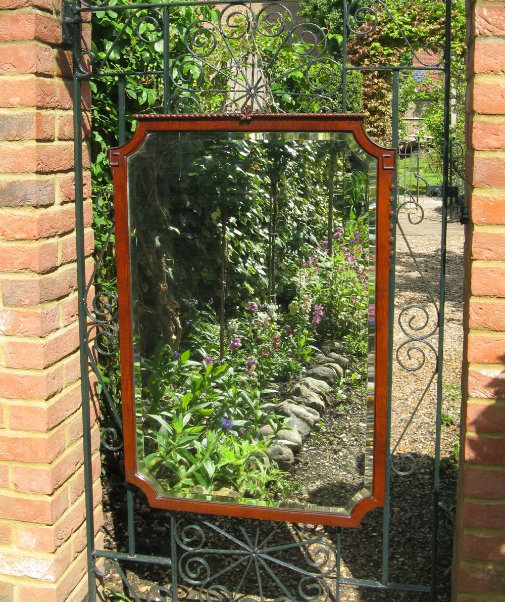 LARGE GEORGIAN-STYLE MAHOGANY FRAMED MIRROR circa 1910