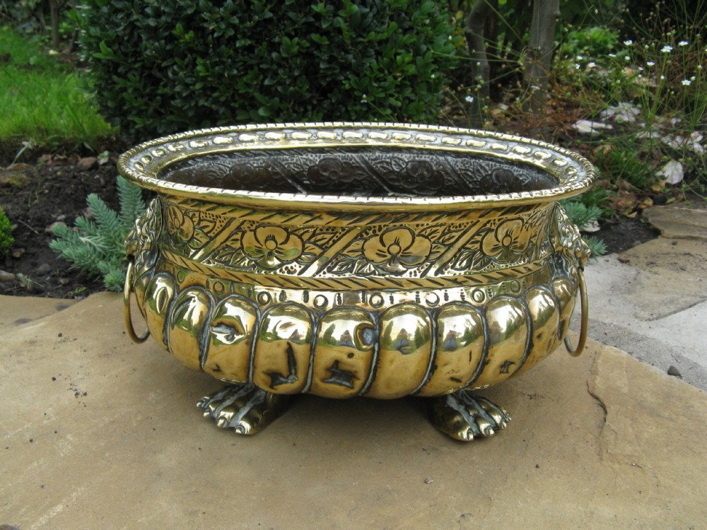 VICTORIAN BRASS TABLE PLANTER ON LION'S PAW FEET c1880