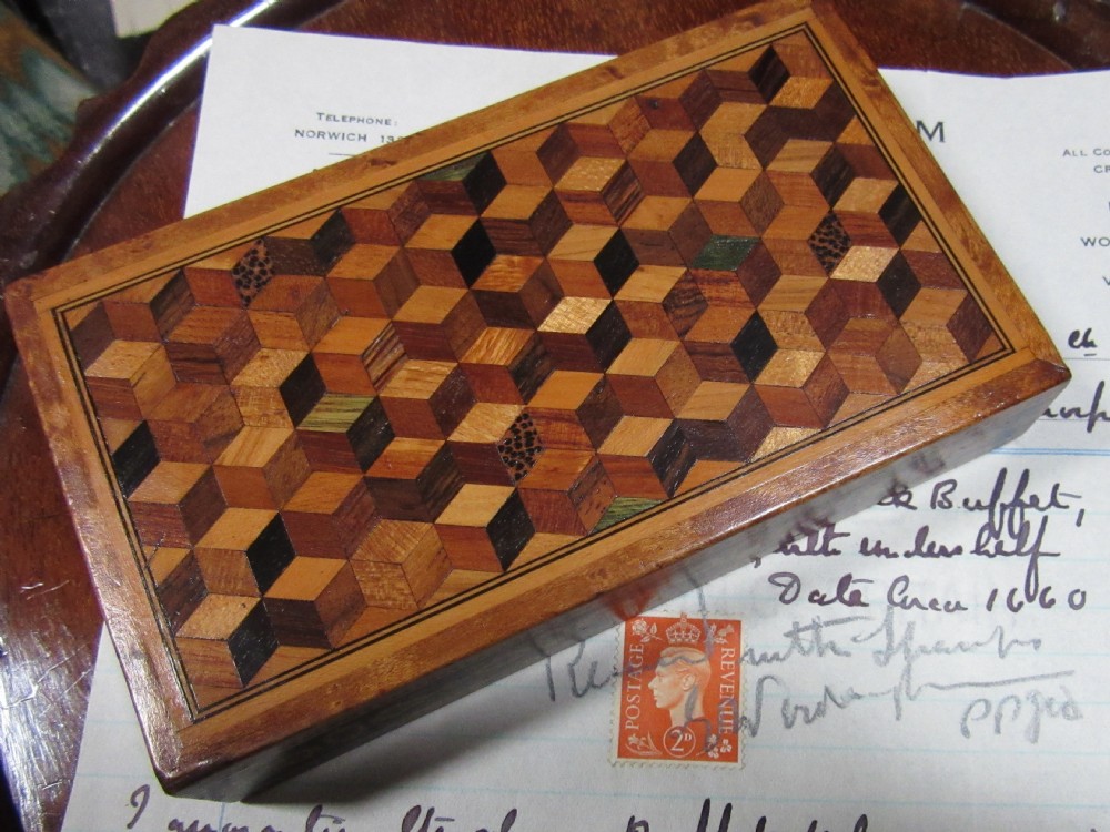 TUNBRIDGEWARE PAPER WEIGHT circa 1860