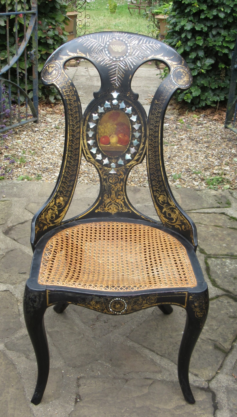 ELEGANT ANTIQUE PAPIER MACHE PAINTED & GILDED CHAIR circa 1840