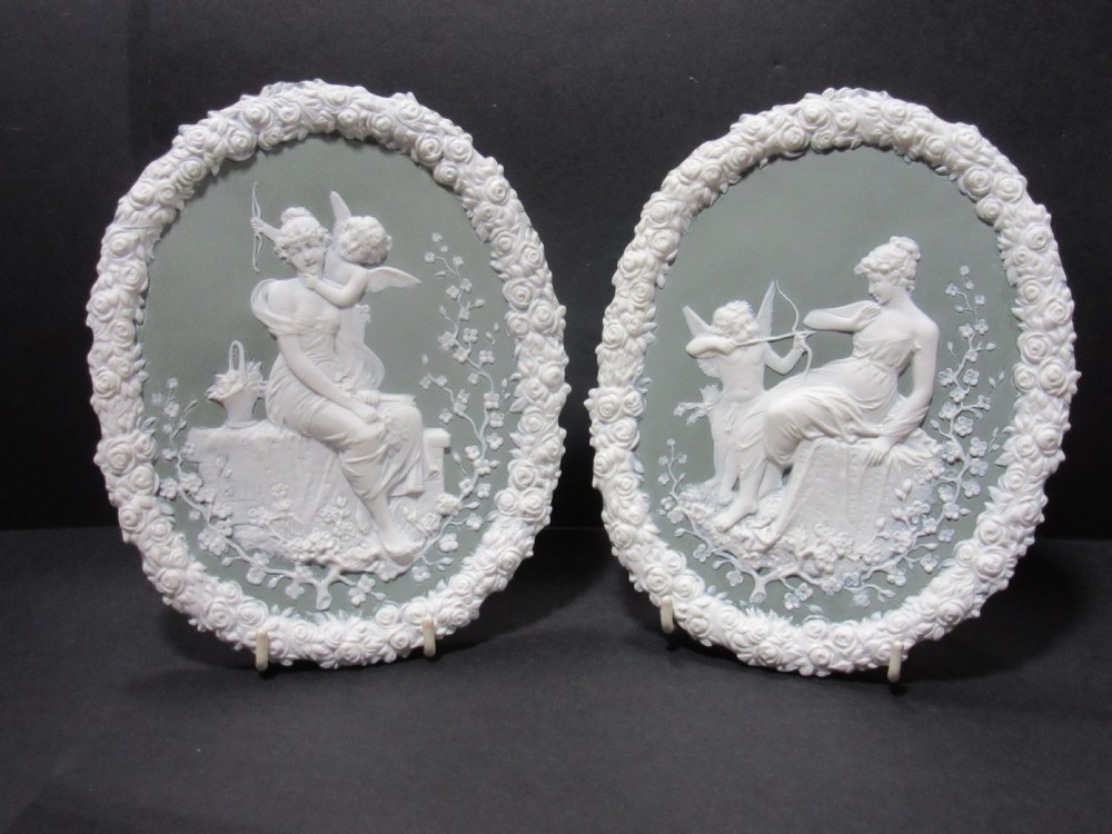 PAIR OF CONTINENTAL PORCELAIN WALL PLAQUES c1890