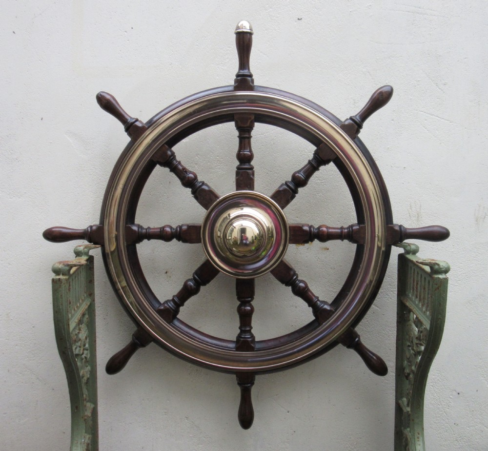 GOOD BRASS-BOUND HARDWOOD SHIP'S WHEEL c1920
