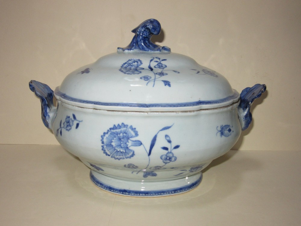 CHINESE BLUE & WHITE TUREEN & COVER c1800