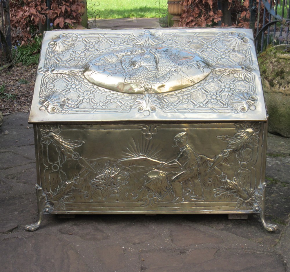 LARGE DECORATIVE BRASS LOG BIN c1920